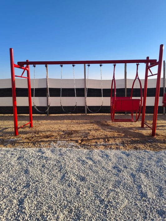 TETRA SWING SPOT TOY